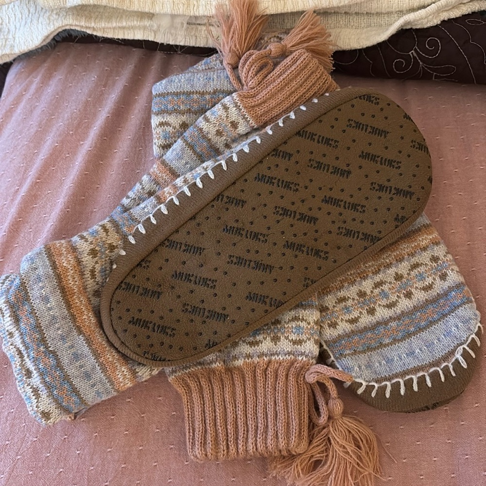 Muk Luks Slouchy Slipper Sock
